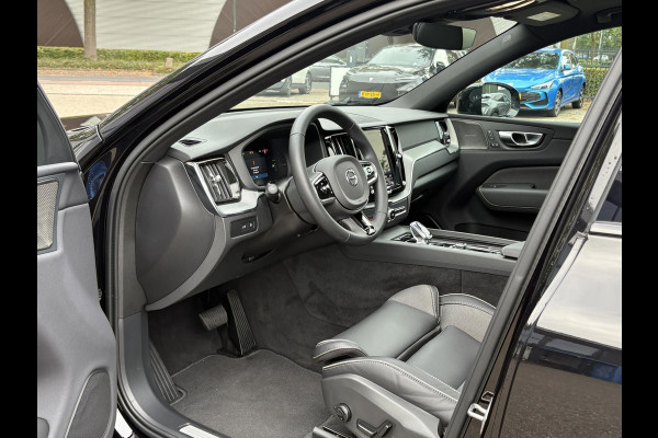 Volvo XC60 2.0 T8 Plug-in hybrid AWD Plus Black Edition VAN €52.900,- VOOR €49.877,- |  HARMAN KARDON| 360 CAMERA| PANO| MEMORY STOELEN| ACHTERBANK VERWARMD|