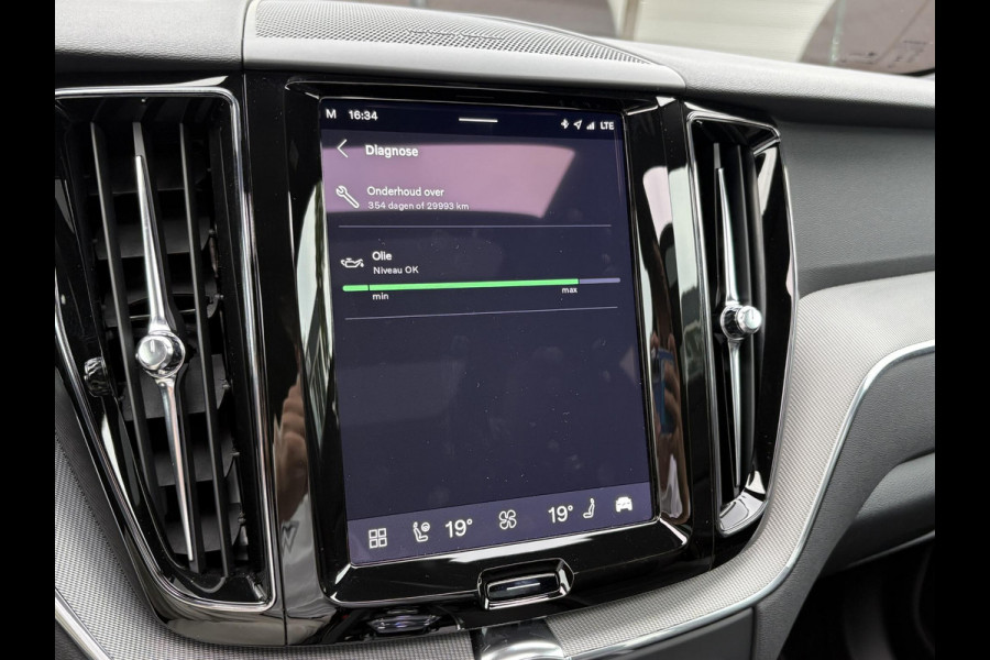 Volvo XC60 2.0 T8 Plug-in hybrid AWD Plus Black Edition VAN €52.900,- VOOR €49.877,- |  HARMAN KARDON| 360 CAMERA| PANO| MEMORY STOELEN| ACHTERBANK VERWARMD|