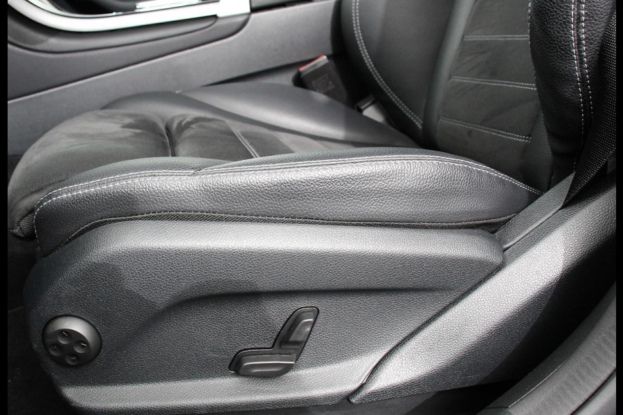 Mercedes-Benz GLC 300e 4MATIC AMG PHEV Navigatie Half leder Sportstoelen Camera Dab Led Elektrisch bedienbare achterklep 19"Lichtmetalen Velgen Extra getint glas