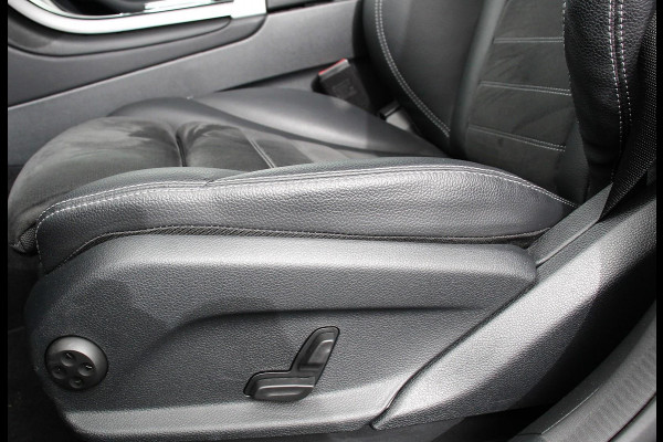 Mercedes-Benz GLC 300e 4MATIC AMG PHEV Navigatie Half leder Sportstoelen Camera Dab Led Elektrisch bedienbare achterklep 19"Lichtmetalen Velgen Extra getint glas