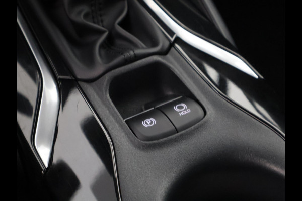 Toyota Corolla Touring Sports 1.8 Hybrid Business Luxury | Stoelverwarming | Parkeersensoren | Draadloze telefoon lader | Privacy Glass |