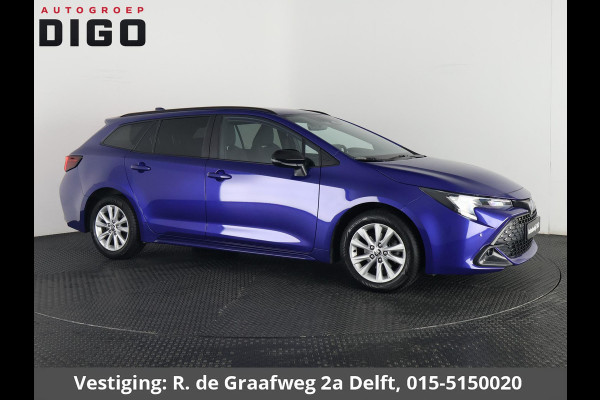 Toyota Corolla Touring Sports 1.8 Hybrid Business Luxury | Stoelverwarming | Parkeersensoren | Draadloze telefoon lader | Privacy Glass |