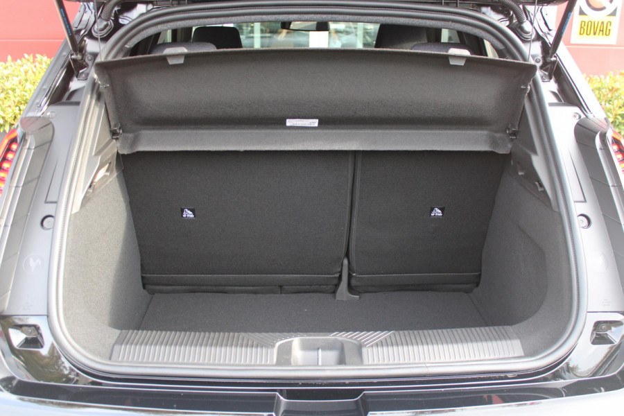 Renault 5 COMFORT RANGE TECHNO 150PK 52 kWh *NIEUWE AUTO!* | PACK WINTER TECHNO: (ELEKTRISCH VERWARMBARE VOORSTOELEN, ELEKTRISCH VERWARMBAAR STUURWIEL, BESTUUDERSSTOEL MET ELEKTRSCH VERSTELBARE LENDESTEUN, IN HOOGTE VERSTELBARE PASSAGIERSSTOEL) | LICHTMETALEN VELGEN 18" | ADAPTIVE CRUISE CONTROL | FULL LED KOPLAMPEN MET FRANSE VLAG | ELEKTRTISCH INKLABARE EN VERWARMBARE BUITENSPIEGELS | ACHTERUITRIJ CAMERA | SFEER VERLICHTING | GOOGLE MAPS NAVIGATIE | DRAADLOZE TELEFOONLADER | PRIVACY GLASS | 100KW SNELLAAD FUNCTIE | DRAADLOZE APPLE CARPLAY/ANDROID AUTO | DAB+ RADIO | SFEER VERL