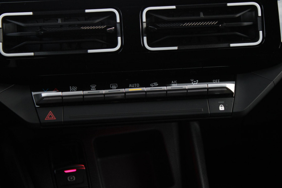 Renault 5 COMFORT RANGE TECHNO 150PK 52 kWh *NIEUWE AUTO!* | PACK WINTER TECHNO: (ELEKTRISCH VERWARMBARE VOORSTOELEN, ELEKTRISCH VERWARMBAAR STUURWIEL, BESTUUDERSSTOEL MET ELEKTRSCH VERSTELBARE LENDESTEUN, IN HOOGTE VERSTELBARE PASSAGIERSSTOEL) | LICHTMETALEN VELGEN 18" | ADAPTIVE CRUISE CONTROL | FULL LED KOPLAMPEN MET FRANSE VLAG | ELEKTRTISCH INKLABARE EN VERWARMBARE BUITENSPIEGELS | ACHTERUITRIJ CAMERA | SFEER VERLICHTING | GOOGLE MAPS NAVIGATIE | DRAADLOZE TELEFOONLADER | PRIVACY GLASS | 100KW SNELLAAD FUNCTIE | DRAADLOZE APPLE CARPLAY/ANDROID AUTO | DAB+ RADIO | SFEER VERL
