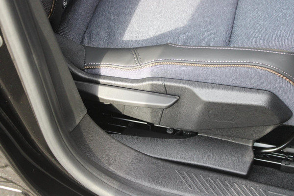 Renault 5 COMFORT RANGE TECHNO 150PK 52 kWh *NIEUWE AUTO!* | PACK WINTER TECHNO: (ELEKTRISCH VERWARMBARE VOORSTOELEN, ELEKTRISCH VERWARMBAAR STUURWIEL, BESTUUDERSSTOEL MET ELEKTRSCH VERSTELBARE LENDESTEUN, IN HOOGTE VERSTELBARE PASSAGIERSSTOEL) | LICHTMETALEN VELGEN 18" | ADAPTIVE CRUISE CONTROL | FULL LED KOPLAMPEN MET FRANSE VLAG | ELEKTRTISCH INKLABARE EN VERWARMBARE BUITENSPIEGELS | ACHTERUITRIJ CAMERA | SFEER VERLICHTING | GOOGLE MAPS NAVIGATIE | DRAADLOZE TELEFOONLADER | PRIVACY GLASS | 100KW SNELLAAD FUNCTIE | DRAADLOZE APPLE CARPLAY/ANDROID AUTO | DAB+ RADIO | SFEER VERL