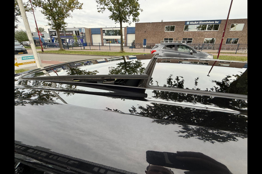 MINI Clubman 1.5 Cooper Chili Serious Business/leer/navi/pano/stoelverw/boeken