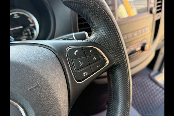 Mercedes-Benz eVito Tourer 129 90kWh 204PK Personenvervoer L2 370km WLTP 92.2% (SOH) 7 Stoelen Elektrische Schuifdeur LED Lichtmetalen velgen 17inch Snelladen Climate Control Cruise Control