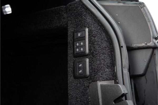 Land Rover Range Rover 2.0 P400e Autobiography Pano Dealer onderhouden