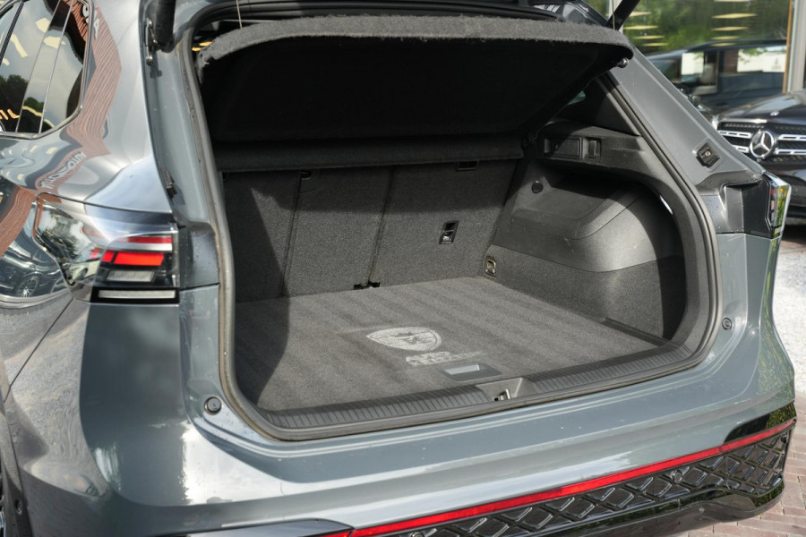 Volkswagen Tiguan 1.5 eHybrid R-Line Business Pano Leer Massage NL auto