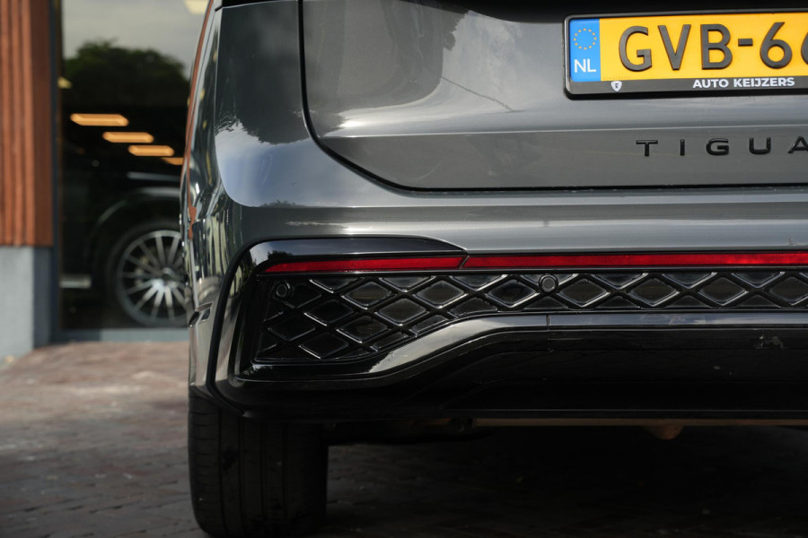 Volkswagen Tiguan 1.5 eHybrid R-Line Business Pano Leer Massage NL auto