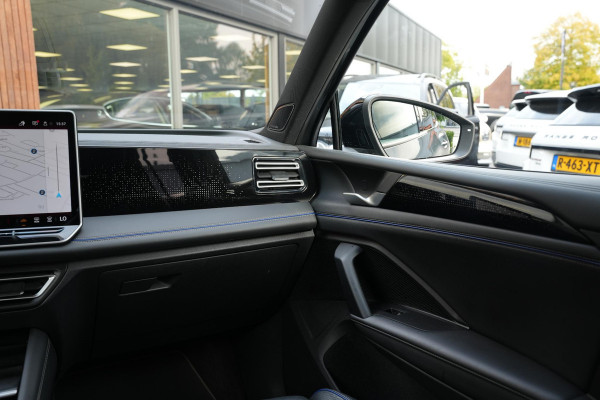 Volkswagen Tiguan 1.5 eHybrid R-Line Business Pano Leer Massage NL auto