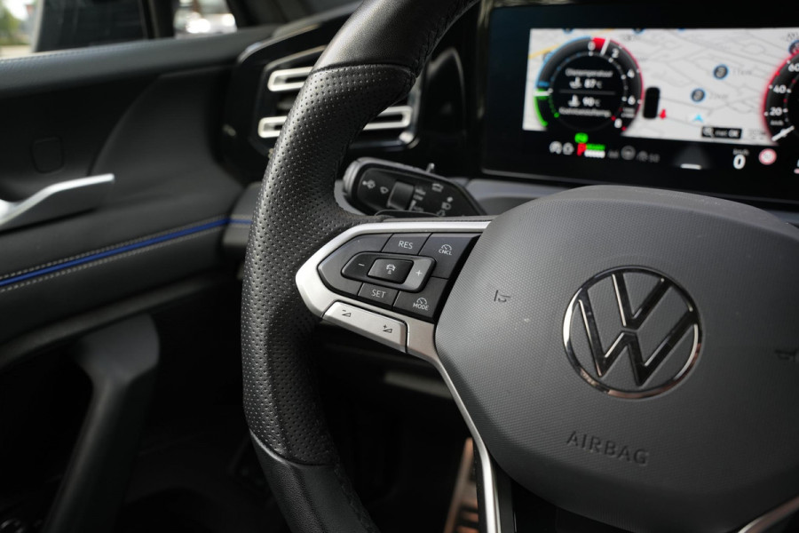 Volkswagen Tiguan 1.5 eHybrid R-Line Business Pano Leer Massage NL auto