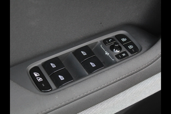 Polestar 2 Standard Range Single Motor 69 kWh PILOTPACK | CARPLAY | 360CAMERA | ADAPCRUISE | WEGKLAPTRHAAK | LMV19 | CLIMATE | STOELVERW |