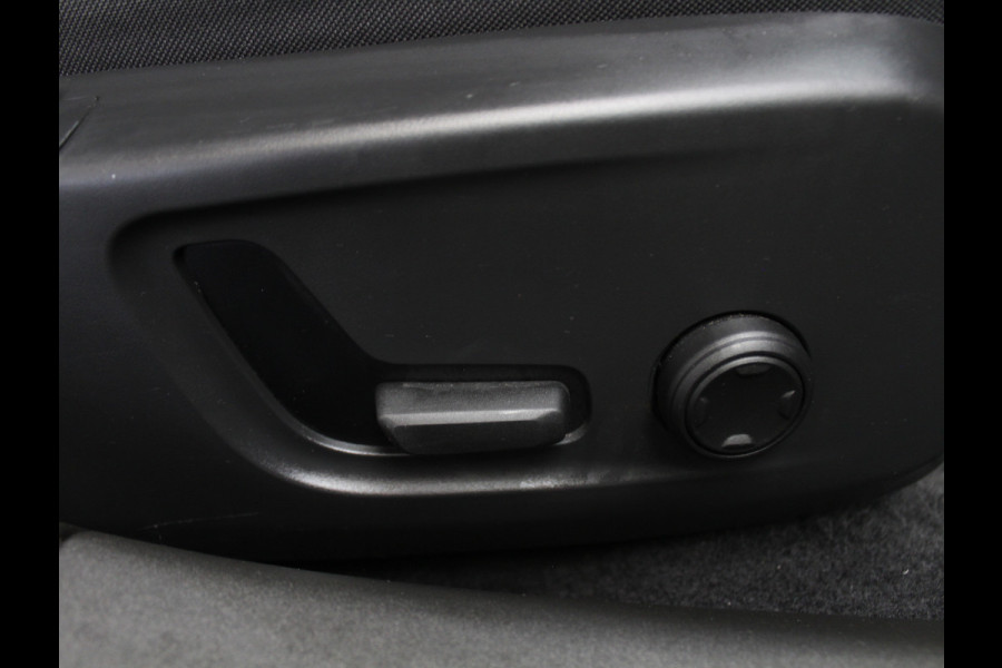 Polestar 2 Standard Range Single Motor 69 kWh PILOTPACK | CARPLAY | 360CAMERA | ADAPCRUISE | WEGKLAPTRHAAK | LMV19 | CLIMATE | STOELVERW |