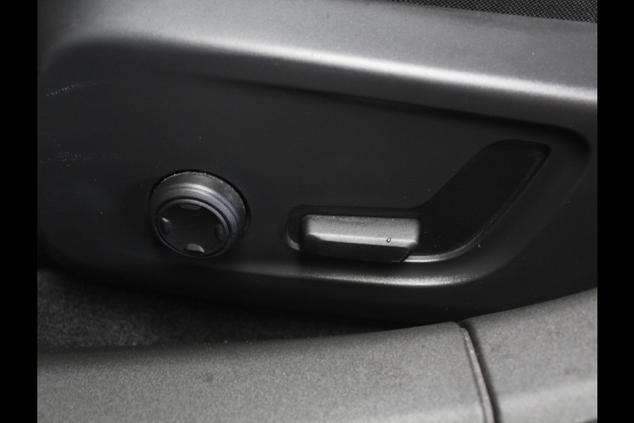 Polestar 2 Standard Range Single Motor 69 kWh PILOTPACK | CARPLAY | 360CAMERA | ADAPCRUISE | WEGKLAPTRHAAK | LMV19 | CLIMATE | STOELVERW |