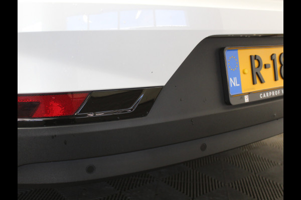 Polestar 2 Standard Range Single Motor 69 kWh PILOTPACK | CARPLAY | 360CAMERA | ADAPCRUISE | WEGKLAPTRHAAK | LMV19 | CLIMATE | STOELVERW |