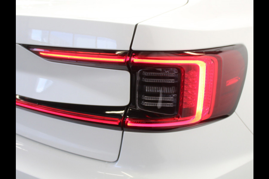 Polestar 2 Standard Range Single Motor 69 kWh PILOTPACK | CARPLAY | 360CAMERA | ADAPCRUISE | WEGKLAPTRHAAK | LMV19 | CLIMATE | STOELVERW |
