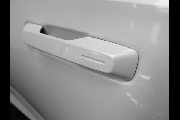 Polestar 2 Standard Range Single Motor 69 kWh PILOTPACK | CARPLAY | 360CAMERA | ADAPCRUISE | WEGKLAPTRHAAK | LMV19 | CLIMATE | STOELVERW |
