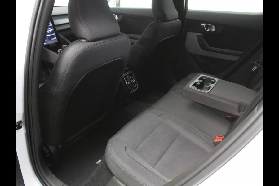 Polestar 2 Standard Range Single Motor 69 kWh PILOTPACK | CARPLAY | 360CAMERA | ADAPCRUISE | WEGKLAPTRHAAK | LMV19 | CLIMATE | STOELVERW |