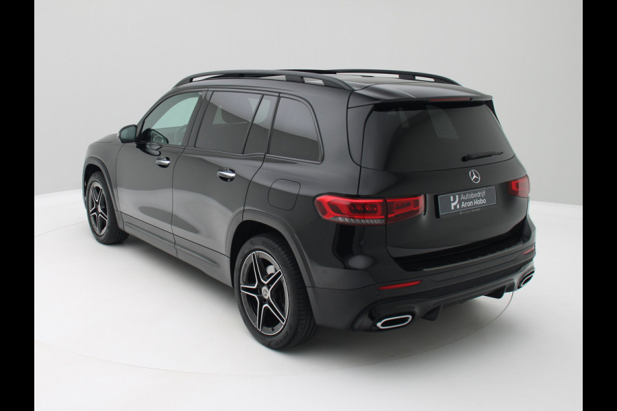 Mercedes-Benz Glb 200 AMG 7p. Pano, Trekhaak, Distronic, Memory