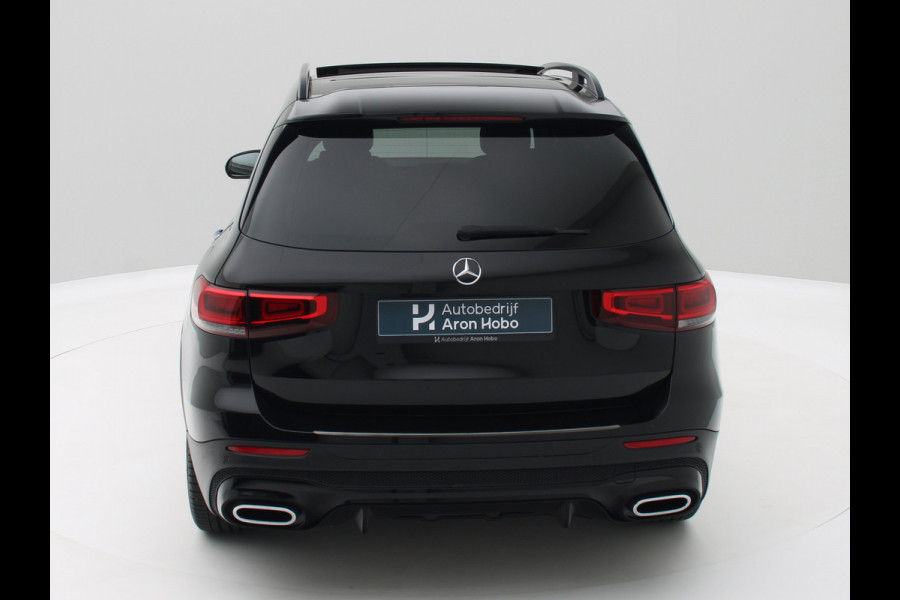 Mercedes-Benz Glb 200 AMG 7p. Pano, Trekhaak, Distronic, Memory