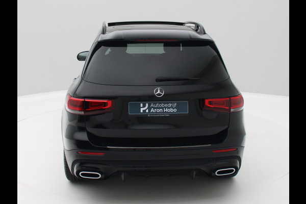 Mercedes-Benz Glb 200 AMG 7p. Pano, Trekhaak, Distronic, Memory