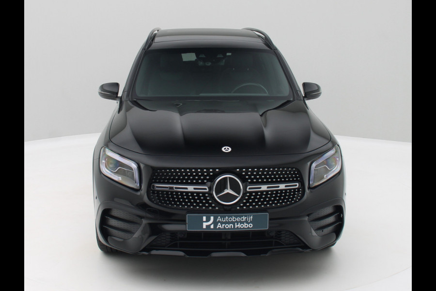 Mercedes-Benz Glb 200 AMG 7p. Pano, Trekhaak, Distronic, Memory