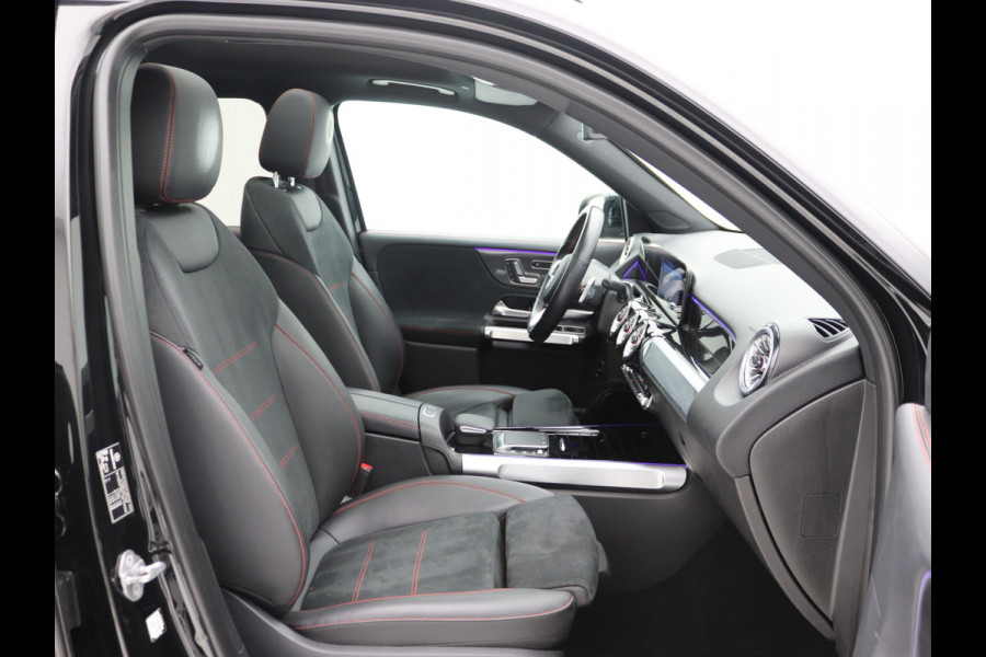 Mercedes-Benz Glb 200 AMG 7p. Pano, Trekhaak, Distronic, Memory