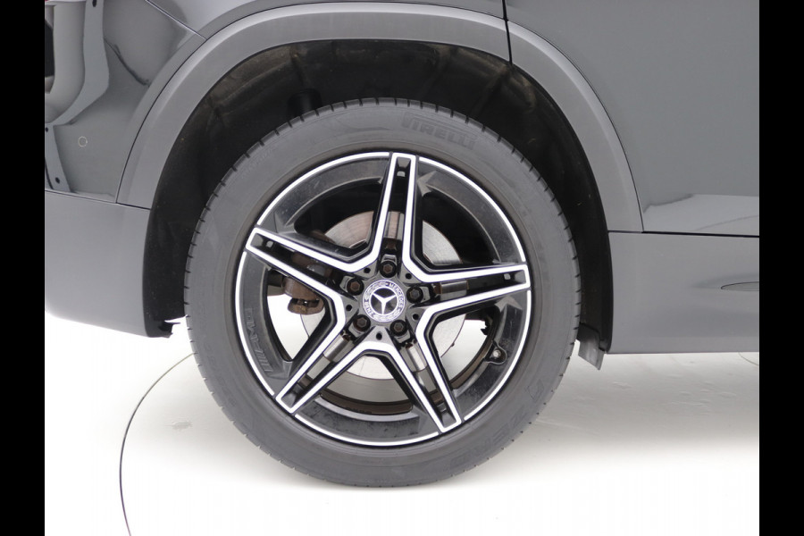 Mercedes-Benz Glb 200 AMG 7p. Pano, Trekhaak, Distronic, Memory