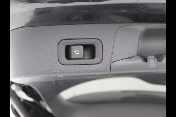 Mercedes-Benz Glb 200 AMG 7p. Pano, Trekhaak, Distronic, Memory