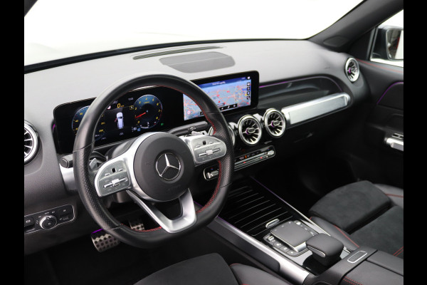 Mercedes-Benz Glb 200 AMG 7p. Pano, Trekhaak, Distronic, Memory