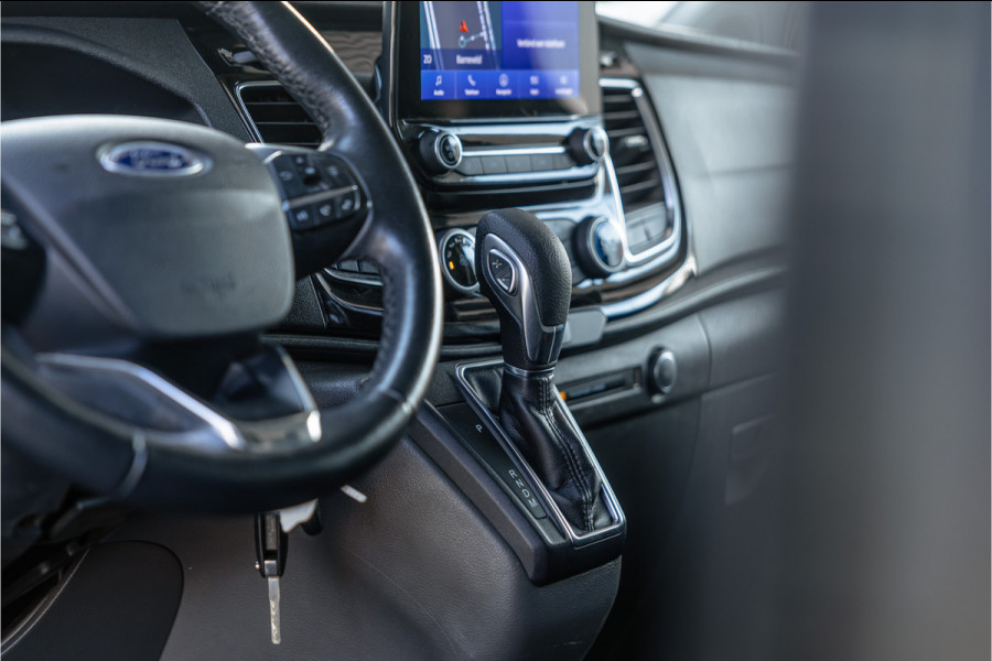 Ford Transit Custom 320 2.0 TDCI 185 PK L2H1 Sport | L+R Schuifdeur | ACC | Elek stoelen | Standkachel | CarPlay | Camera | Navigatie | Trekhaak | Inrichting | Nieuwe APK