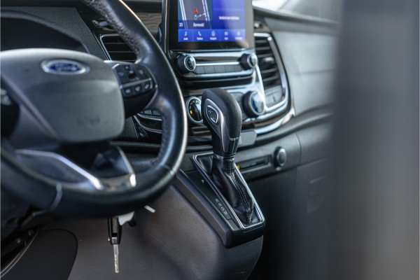 Ford Transit Custom 320 2.0 TDCI 185 PK L2H1 Sport | L+R Schuifdeur | ACC | Elek stoelen | Standkachel | CarPlay | Camera | Navigatie | Trekhaak | Inrichting | Nieuwe APK