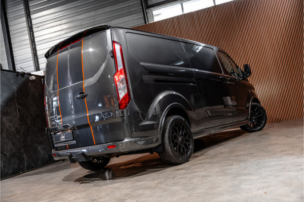 Ford Transit Custom 320 2.0 TDCI 185 PK L2H1 Sport | L+R Schuifdeur | ACC | Elek stoelen | Standkachel | CarPlay | Camera | Navigatie | Trekhaak | Inrichting | Nieuwe APK