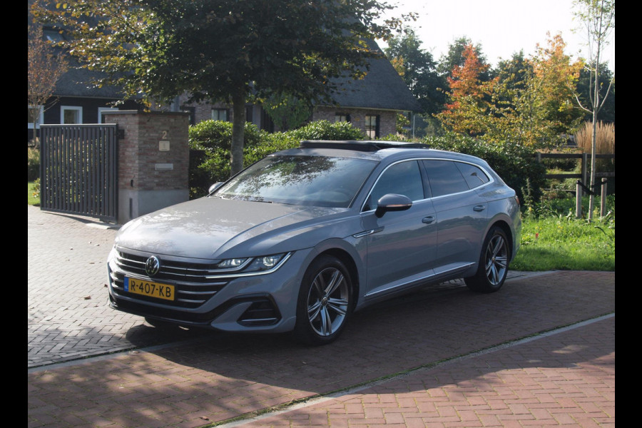 Volkswagen Arteon Shooting Brake 1.4 TSI eHybrid R-Line Business+ | Panoramadak | Trekhaak | Camera | Apple Carplay | Sfeerverlichting |