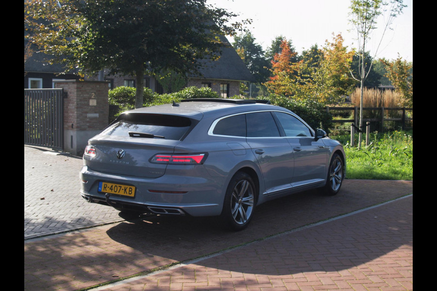 Volkswagen Arteon Shooting Brake 1.4 TSI eHybrid R-Line Business+ | Panoramadak | Trekhaak | Camera | Apple Carplay | Sfeerverlichting |