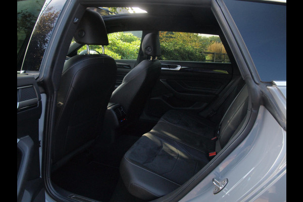 Volkswagen Arteon Shooting Brake 1.4 TSI eHybrid R-Line Business+ | Panoramadak | Trekhaak | Camera | Apple Carplay | Sfeerverlichting |