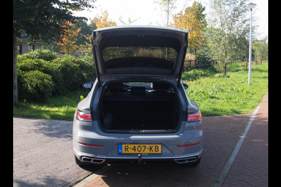 Volkswagen Arteon Shooting Brake 1.4 TSI eHybrid R-Line Business+ | Panoramadak | Trekhaak | Camera | Apple Carplay | Sfeerverlichting |