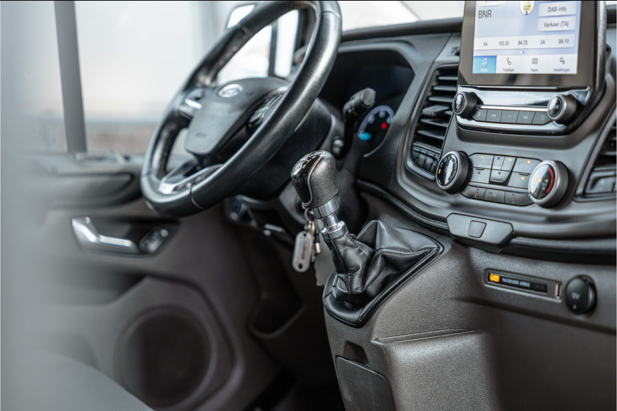 Ford Transit Custom 300 2.0 TDCI | Raptor Edition | CarPlay | Camera | Stoelverwarming | Trekhaak | Stoelverwarming | Airco | 3-Zitter | Nieuwe APK