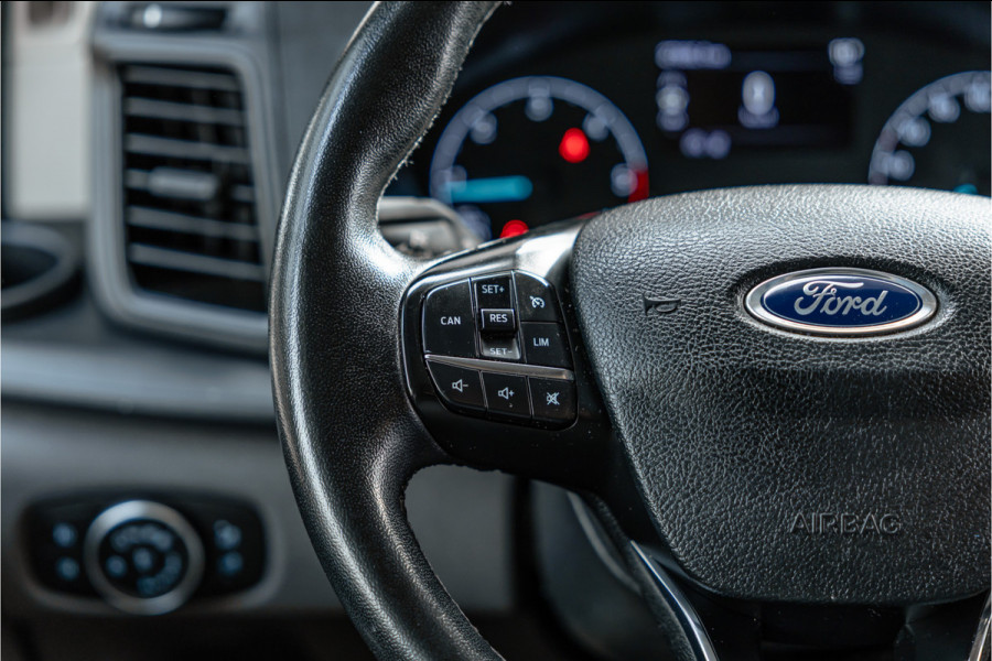 Ford Transit Custom 300 2.0 TDCI | Raptor Edition | CarPlay | Camera | Stoelverwarming | Trekhaak | Stoelverwarming | Airco | 3-Zitter | Nieuwe APK