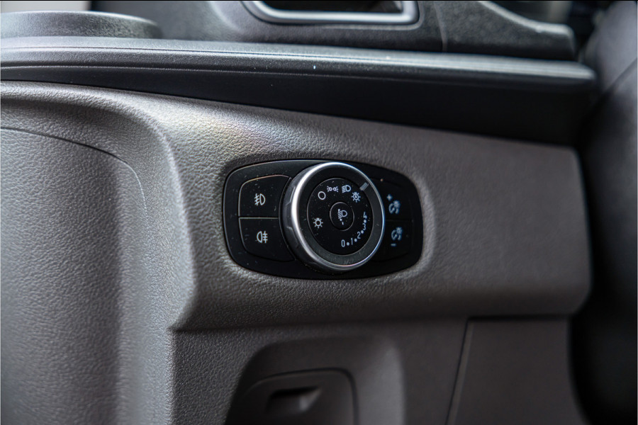Ford Transit Custom 300 2.0 TDCI | Raptor Edition | CarPlay | Camera | Stoelverwarming | Trekhaak | Stoelverwarming | Airco | 3-Zitter | Nieuwe APK