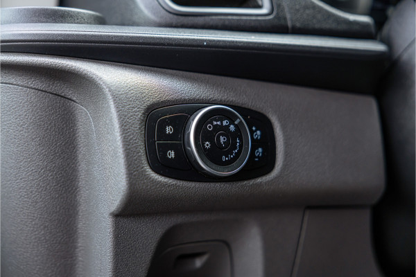 Ford Transit Custom 300 2.0 TDCI | Raptor Edition | CarPlay | Camera | Stoelverwarming | Trekhaak | Stoelverwarming | Airco | 3-Zitter | Nieuwe APK