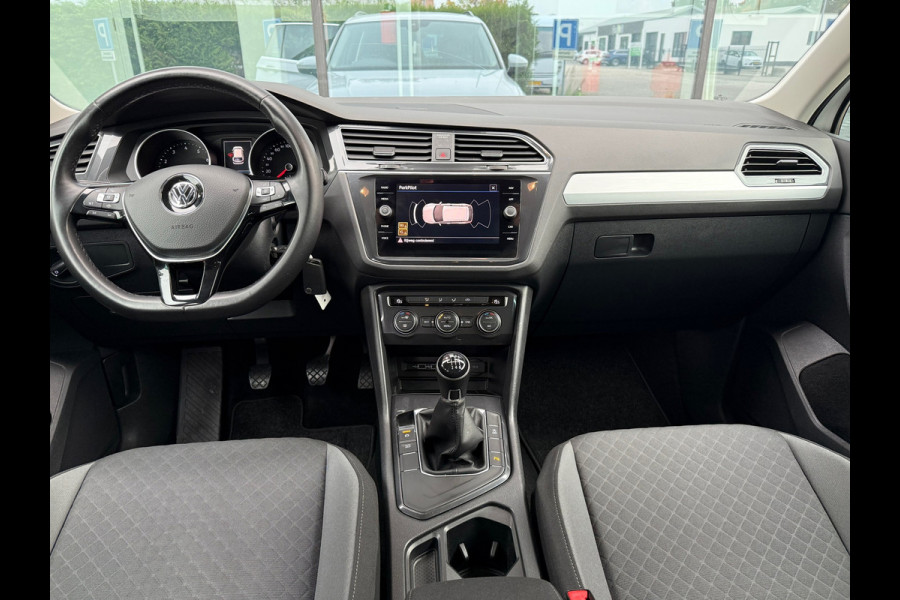Volkswagen Tiguan 1.5 TSI Comfortline - Navi - Parkeerhulp - Climate - Org.NL