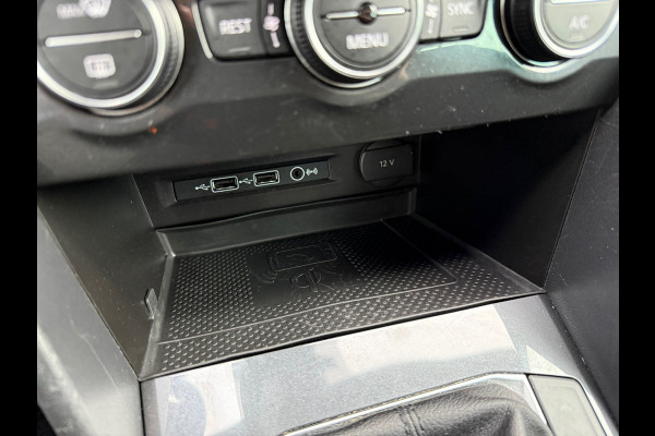 Volkswagen Tiguan 1.5 TSI Comfortline - Navi - Parkeerhulp - Climate - Org.NL