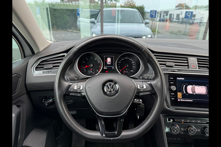 Volkswagen Tiguan 1.5 TSI Comfortline - Navi - Parkeerhulp - Climate - Org.NL
