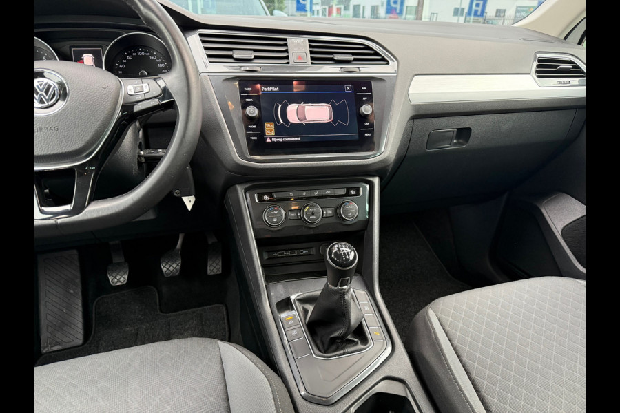Volkswagen Tiguan 1.5 TSI Comfortline - Navi - Parkeerhulp - Climate - Org.NL