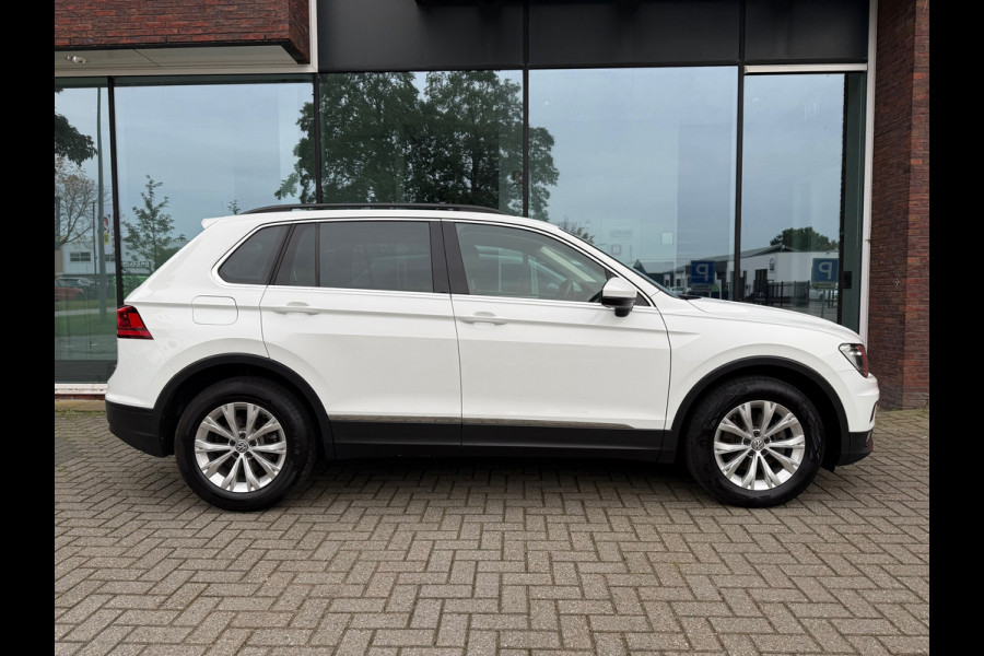 Volkswagen Tiguan 1.5 TSI Comfortline - Navi - Parkeerhulp - Climate - Org.NL