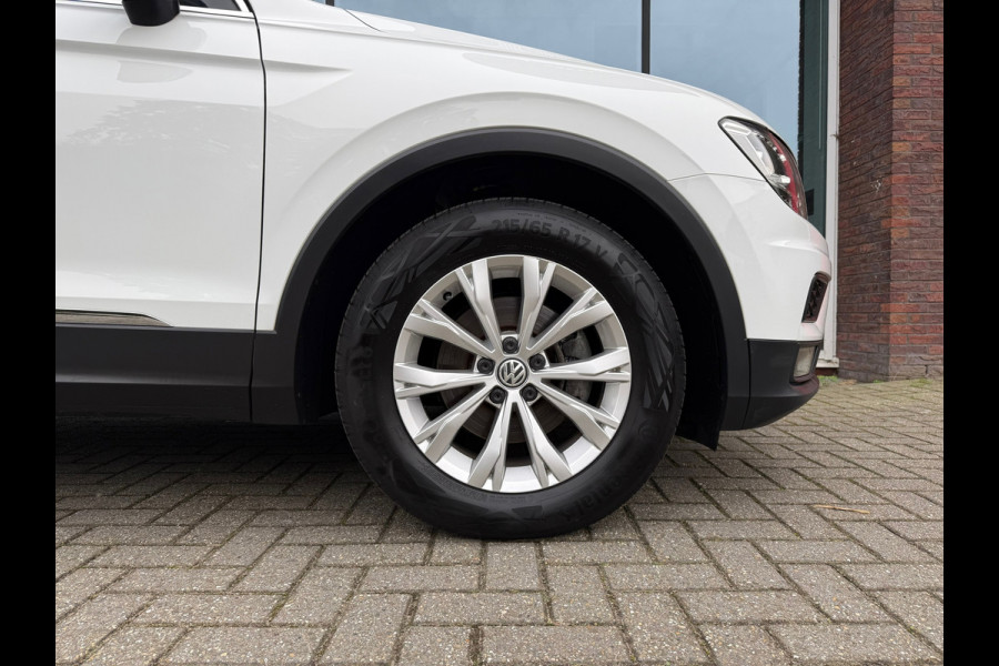 Volkswagen Tiguan 1.5 TSI Comfortline - Navi - Parkeerhulp - Climate - Org.NL