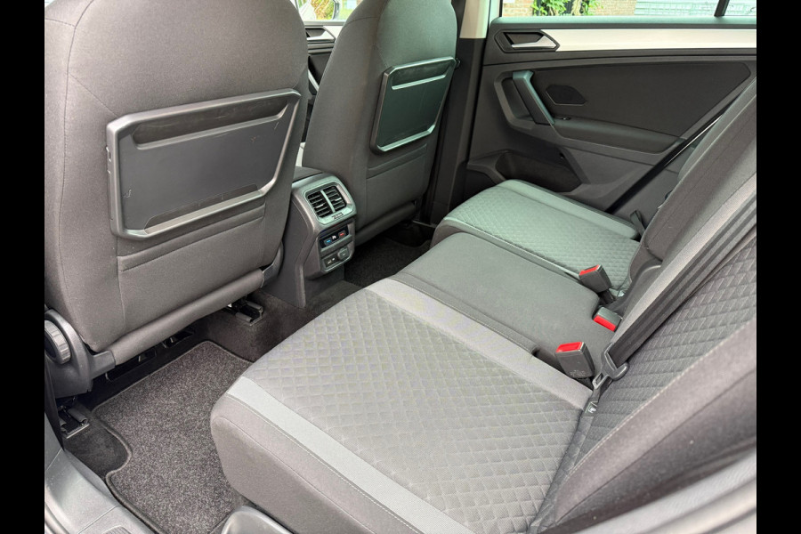 Volkswagen Tiguan 1.5 TSI Comfortline - Navi - Parkeerhulp - Climate - Org.NL