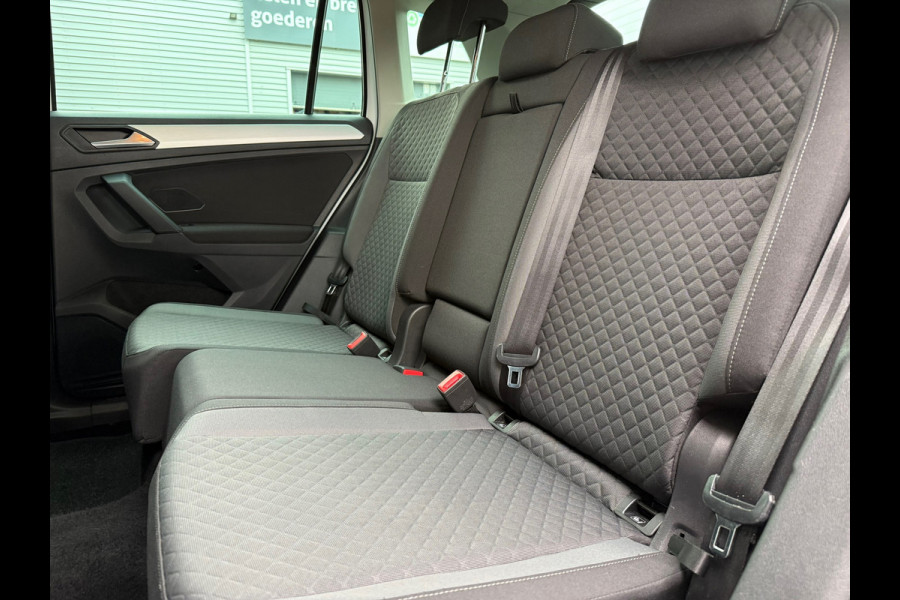 Volkswagen Tiguan 1.5 TSI Comfortline - Navi - Parkeerhulp - Climate - Org.NL